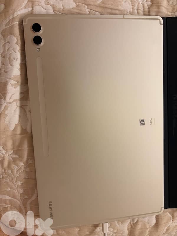 Samsung Tab S9 Ultra with cover keyboard and pen 2
