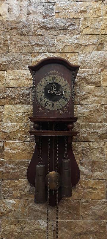 ساعة أنتيك 4