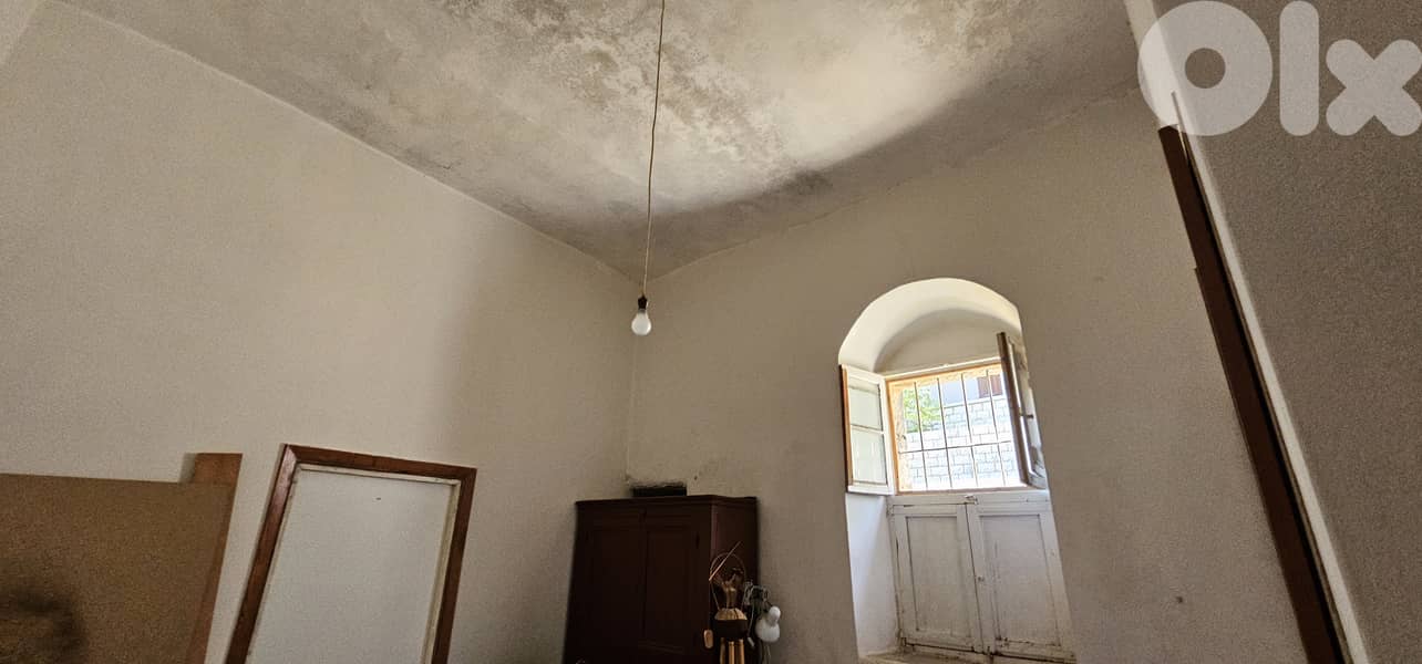 RWK187GZ - Land with Old house for sale in Kfardebian 1