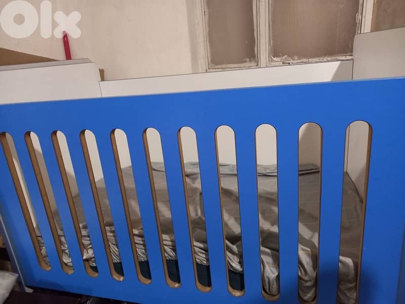 سرير بيبي مع فرشه للبيع بداعي السفر 1