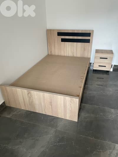 تخت مفرد ونص جديدة من المعمل بافضل الاسعار