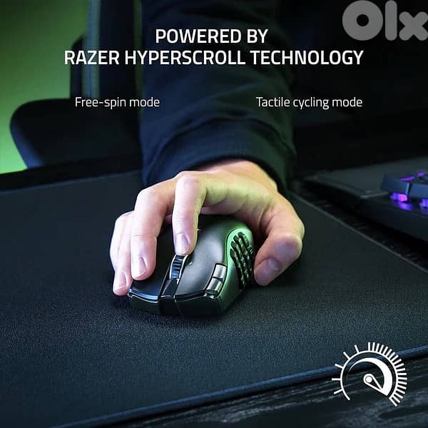 Razer Naga V2 HyperSpeed Wireless MMO Gaming Mouse 3