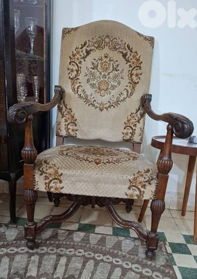 2 french antique bergères with table in excellent condition