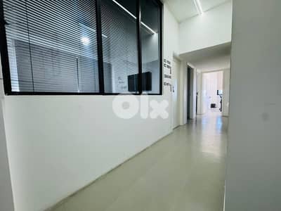 JH25-4601 Office 95m2 for rent in Sin l Fil, $ 950 cash