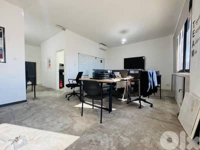 JH25-4603 Office 200m2 for rent in Sin l Fil, $ 1900 cash