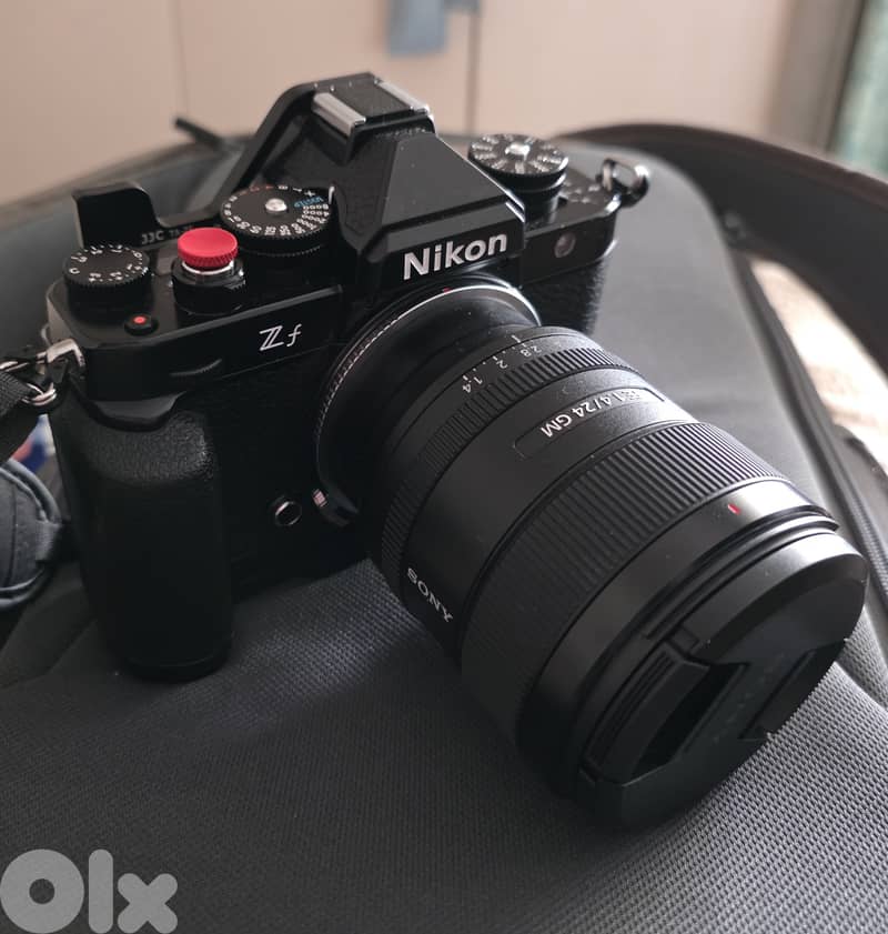 Nikon Zf like new + 26mm f2.8 lens 1