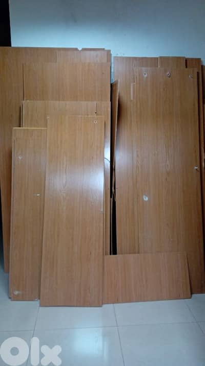 خشب لامايكا للمطبخ او اي نوع خزلئن  الواح كاملة  عدد  كبير