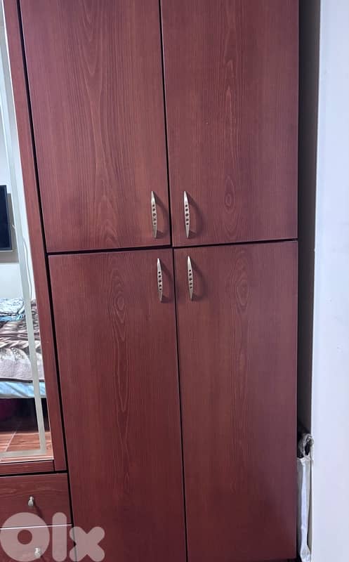 خزانة وكونسول 2