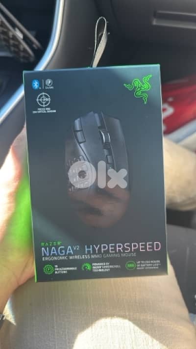 Razer Naga V2 HyperSpeed Wireless MMO Gaming Mouse