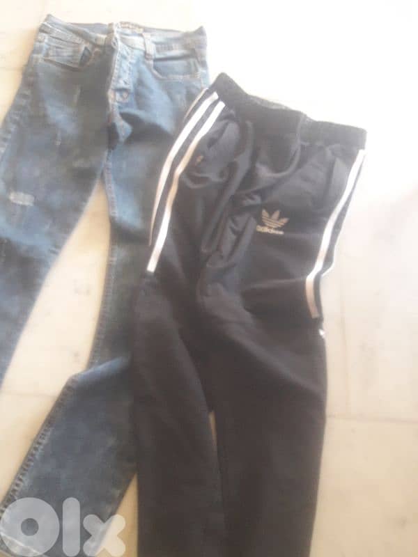 شروة اكثر من ٨٠ قطعة تقريبا تياب واحذية لقطة 16