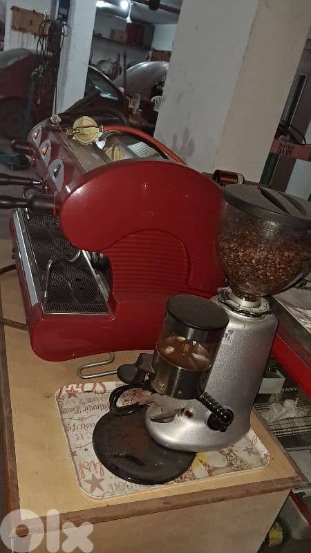 مكنة قهوه ايطالي ومطحنة بن 1