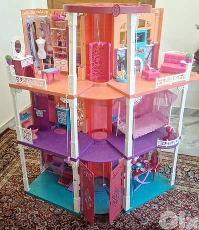 New Barbie dream house (original) With all the accessories