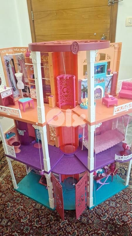 New Barbie dream house (original) With all the accessories 9