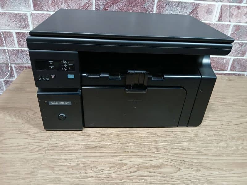 Hp lazerjet M1132 printer - scanner and ups 900 va 1