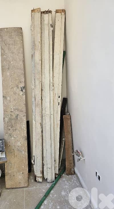 صندوق باب خشب و خشبة صقاله