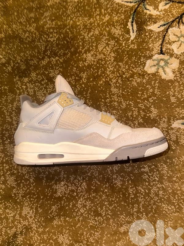 Jordan 4 Retro SE Craft Photon Dust 2