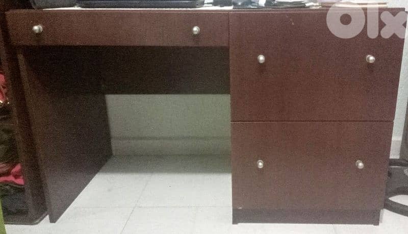 Low Price Mahogany Wooden Desk 1