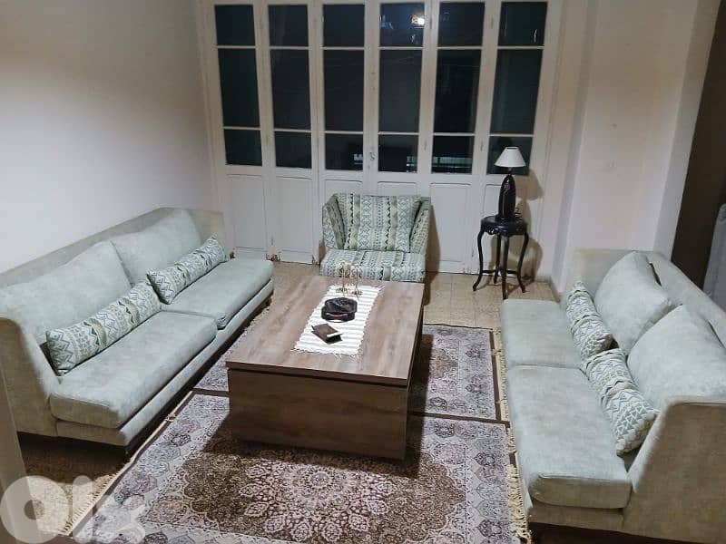 صالون بحاله جيده 1