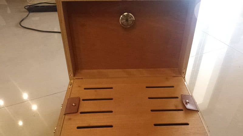 Humidor 2