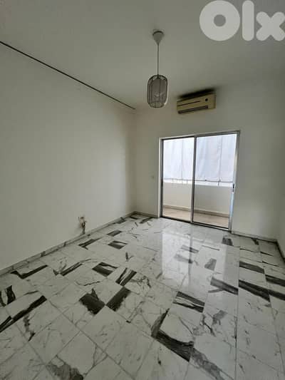 Apartment For Sale in Horch Tabet - شقة للبيع في حرش تابت