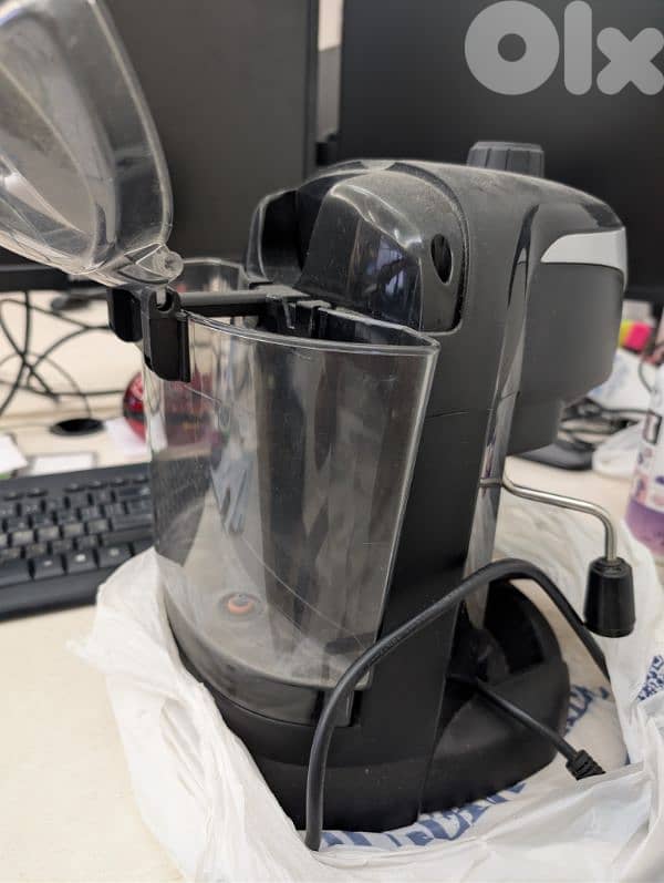 DeLonghi used espresso coffee machine 1
