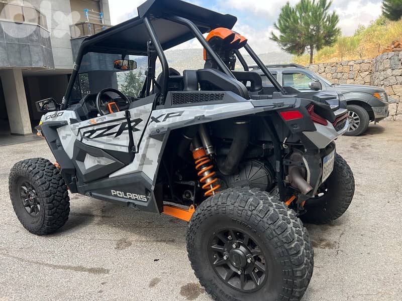 1000 cc Polaris high lifter 2