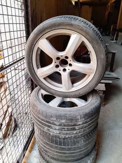 طقم دواليب عدد 2 ( 8 دواليب ) جنوطة مع دواليب