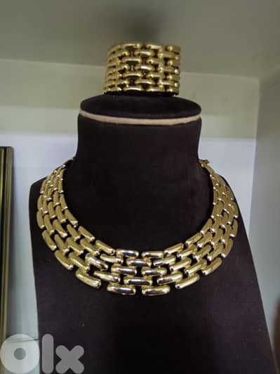 Vintage Givenchy Chunky Gold Tone Runway Necklace Choker,and bracelet