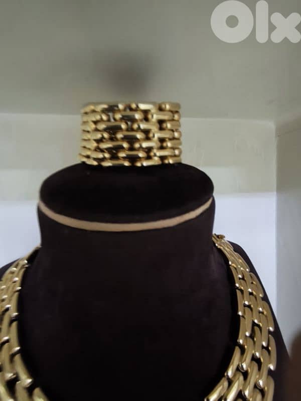 Vintage Givenchy Chunky Gold Tone Runway Necklace Choker,and bracelet 1