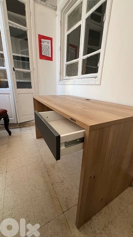Simple Wooden Desk 3
