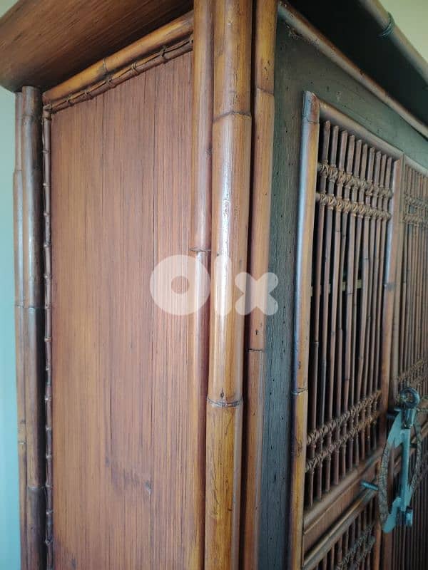 خزانة أنتيك من القصب الأجنبي 2