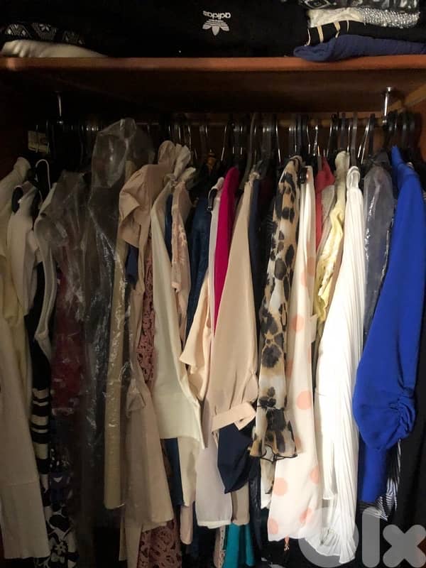 شروة ثياب جديد و مستعمل اكثر من ٥٠٠ قطعة 1