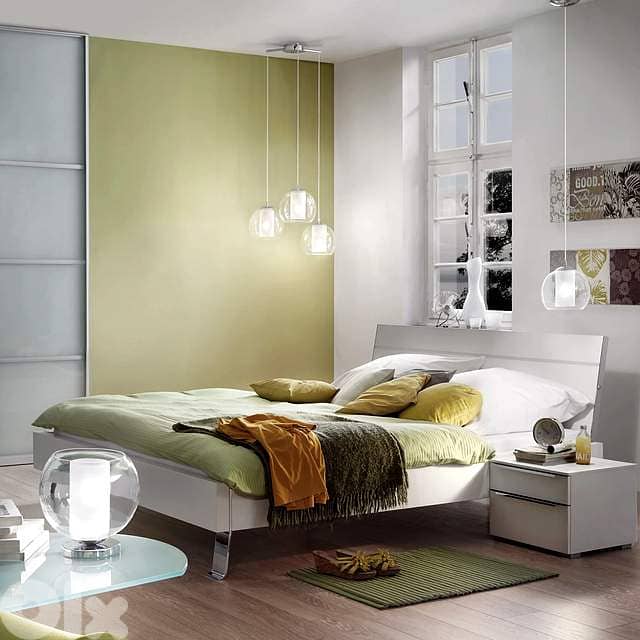 Casaya Golden Sphere Table Lamp – Warm Glow & Modern Design 1