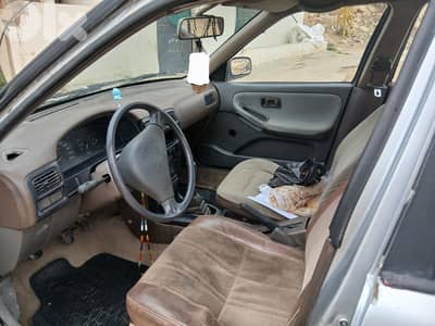 نيسان داتسون 1995