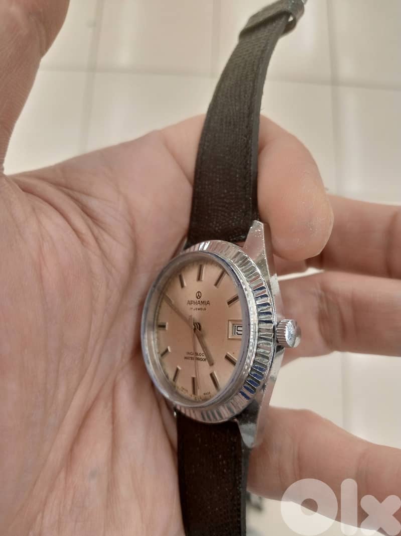 extremely rare Vintage Swiss watch APHAMIA incabloc 17 jewels 3