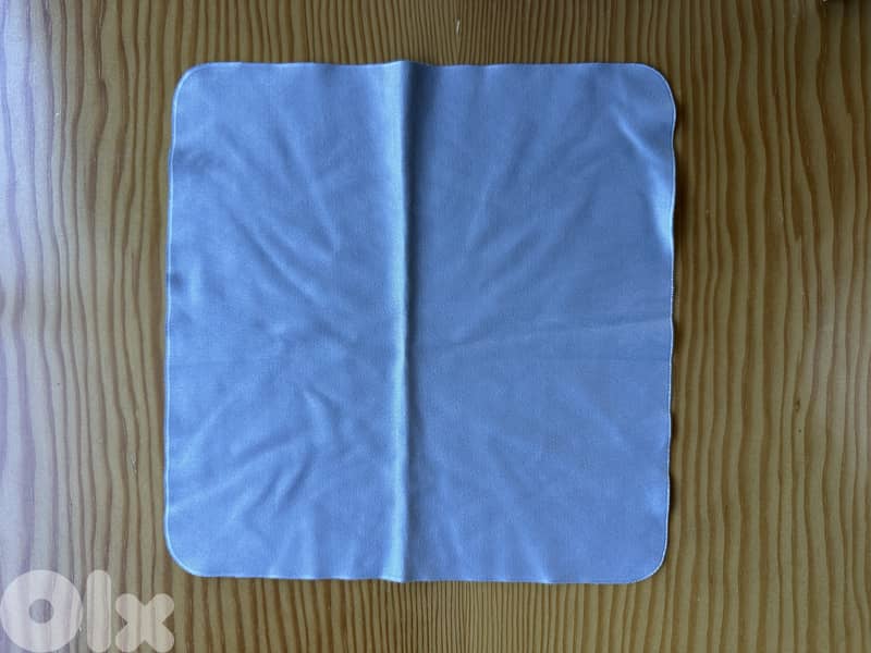 Apple Vision Pro (M2) 512GB with travel case 7