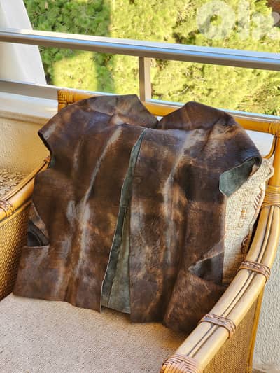 horse leather sleeveless jacket