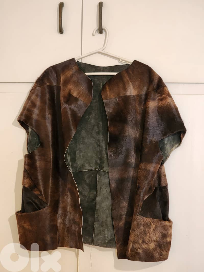 horse leather sleeveless jacket 2