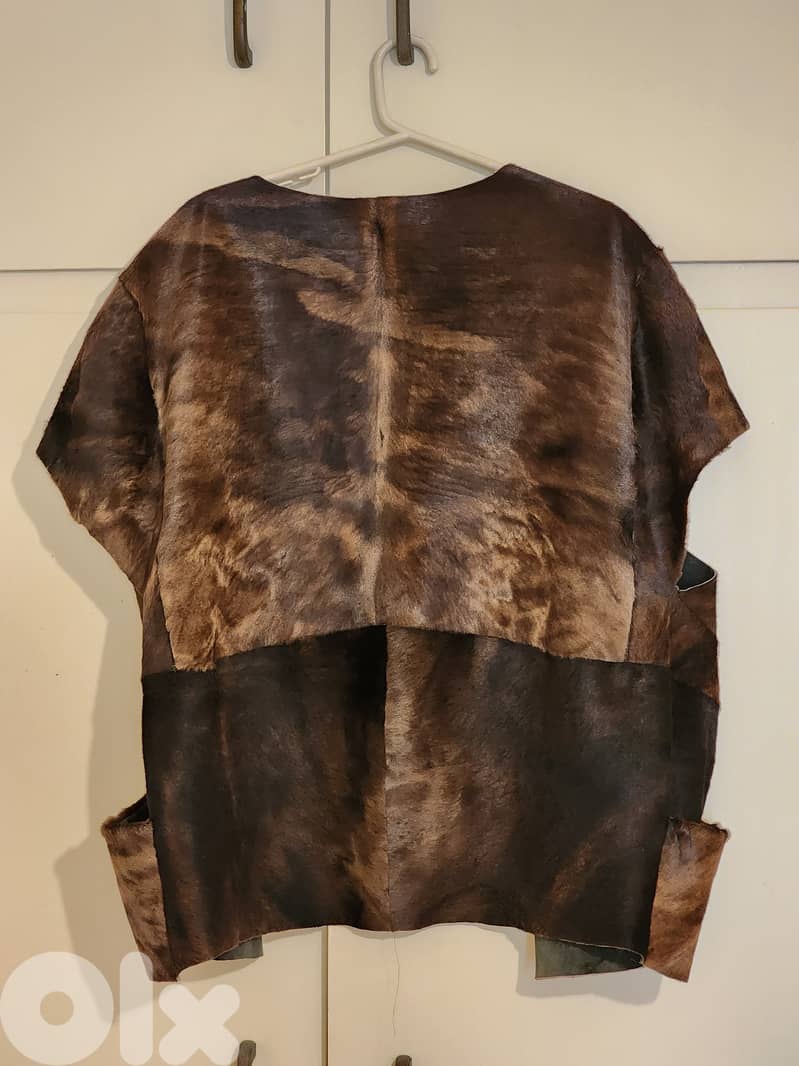 horse leather sleeveless jacket 3