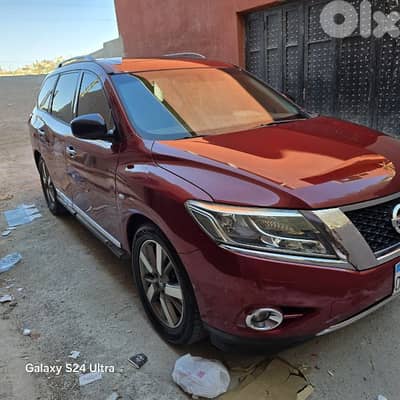 نيسان باثفايندر 2015