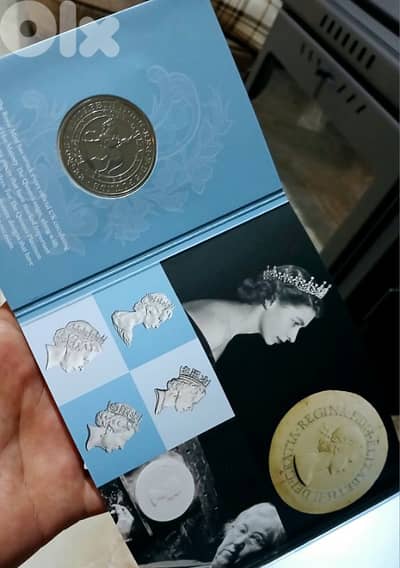 Rare Elizabeth medaL big size 4 cm New قلادة من النوادر جديدة بالعلبة