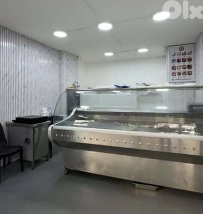 بيع معدات لمحل بيع الدجاج