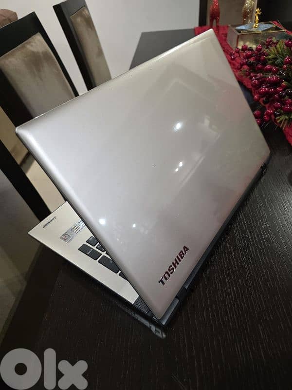 Toshiba Laptop 2