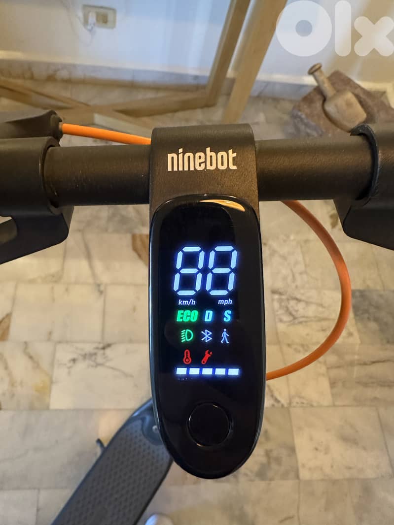 Segway F40I Ninebot KickScooter 2