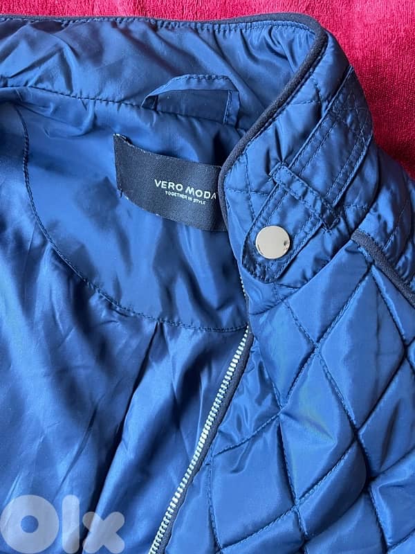VERO MODA QUILTET VEST LIKE NEW 5