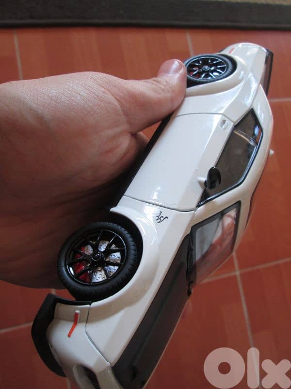 dodge challenger hellcat 1:24 4