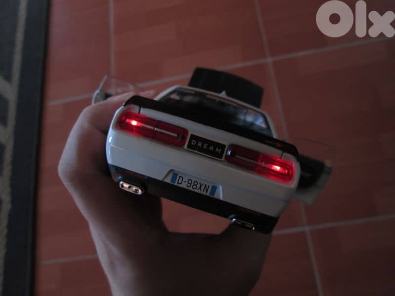 dodge challenger hellcat 1:24 6