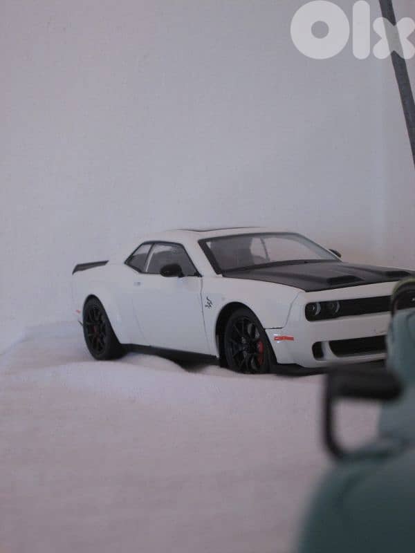 dodge challenger hellcat 1:24 7