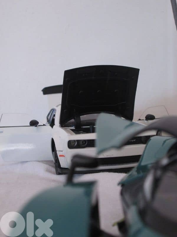 dodge challenger hellcat 1:24 9