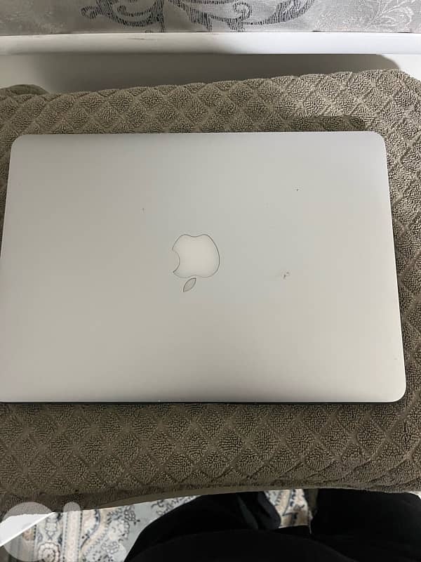 MacBook Pro (Retina, 13-inch, Early 2015) 1